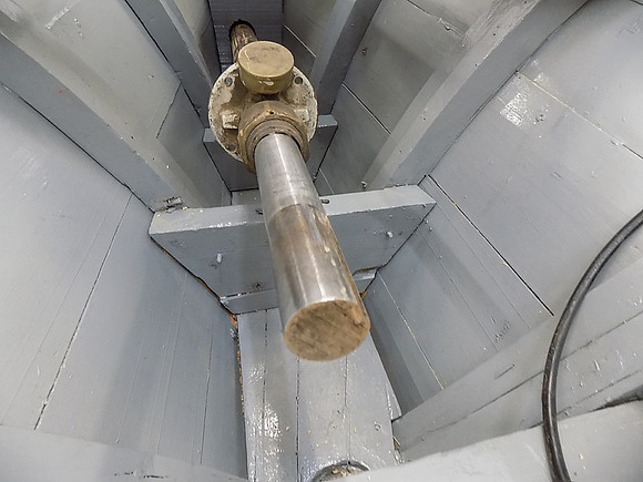 positioning the driveshaft