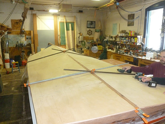 The "flatter" portions of the hull get larger sheets of inner ply